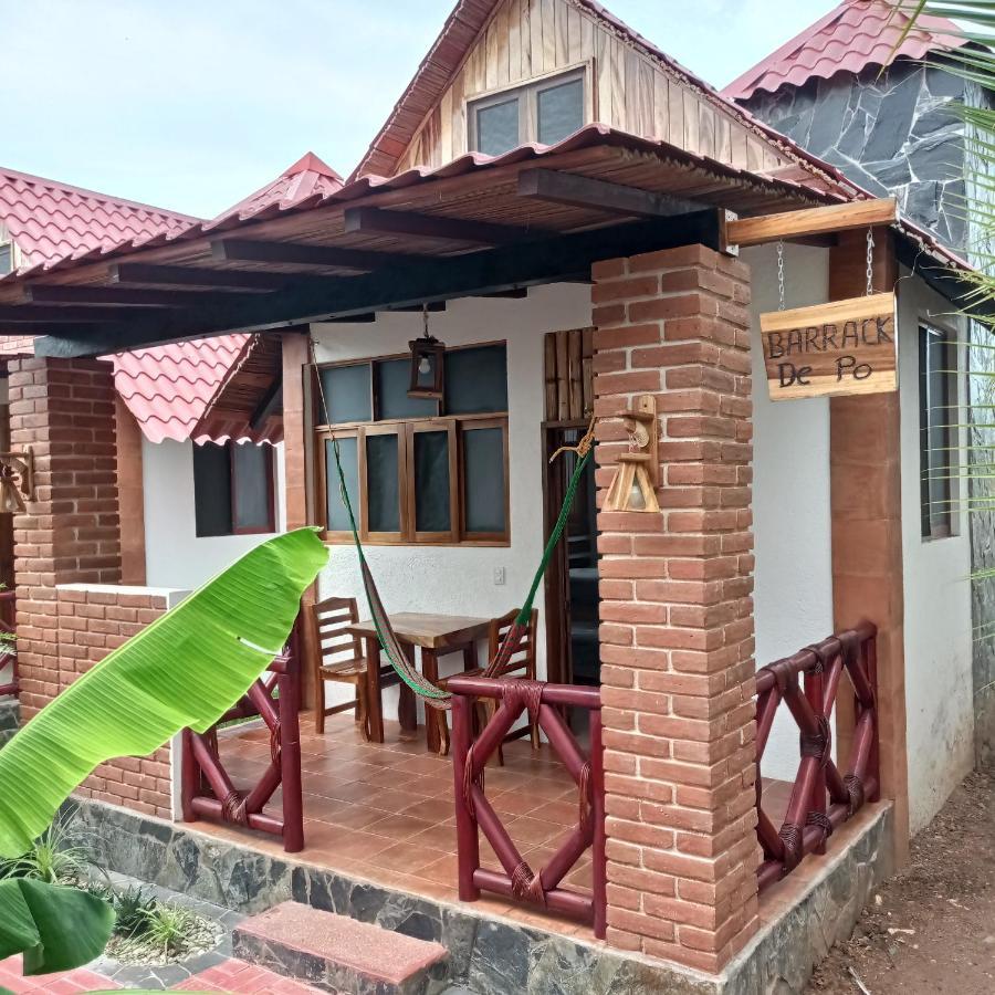 Bungalows Y Cabanas, Las Barracas De La Barra Malucano Luaran gambar