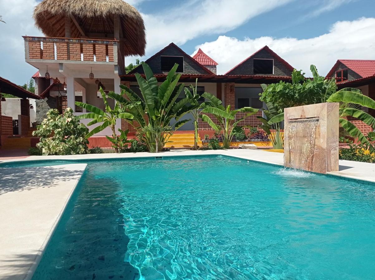 Bungalows Y Cabanas, Las Barracas De La Barra Malucano Luaran gambar