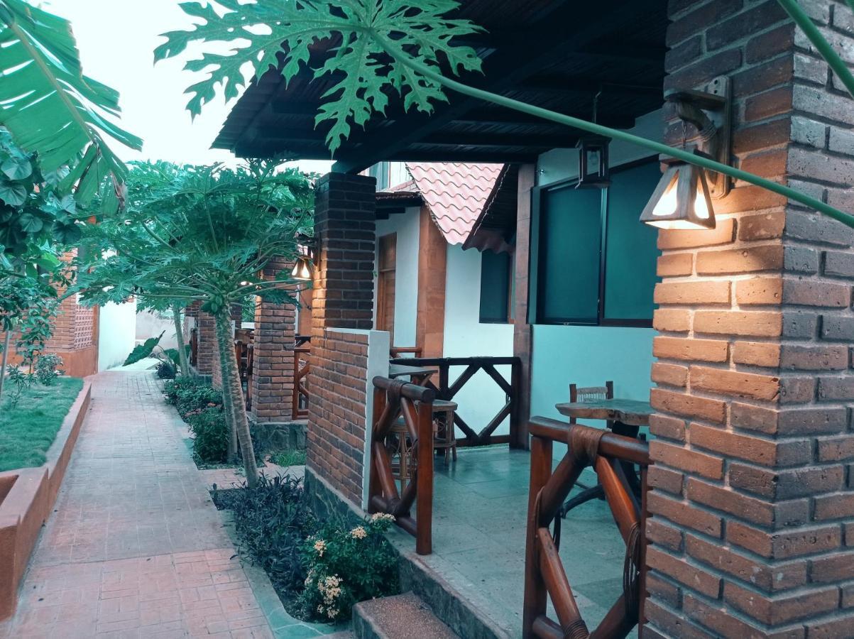 Bungalows Y Cabanas, Las Barracas De La Barra Malucano Luaran gambar